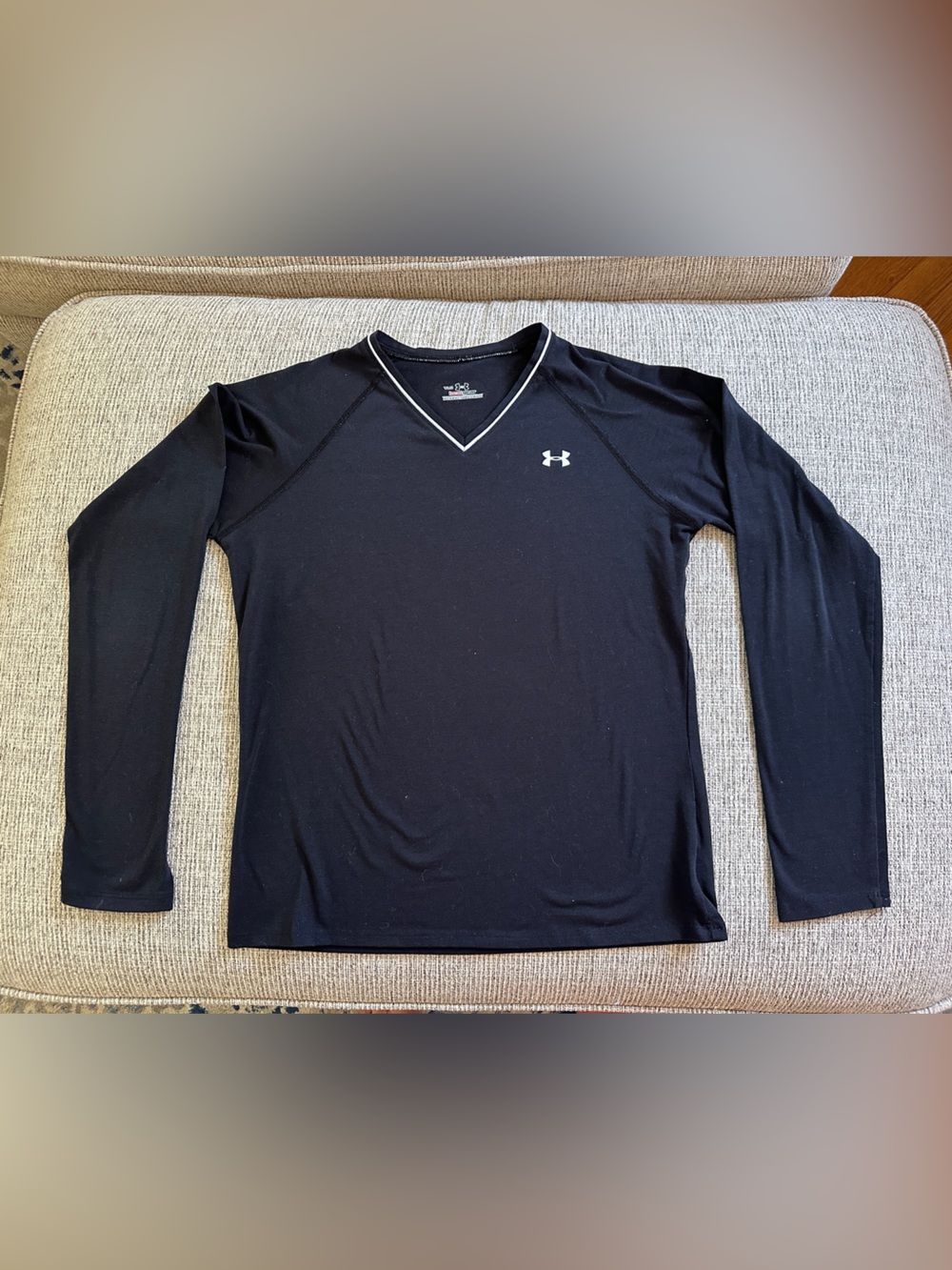 Under Armour Black Long-Sleeve V-Neck Athletic Top with White Logo Trim girls L